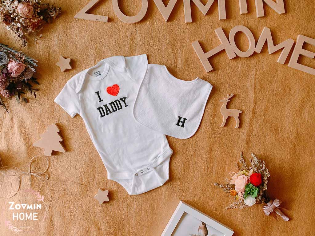 寶寶客製化商品，彌月禮盒有包屁衣圍兜