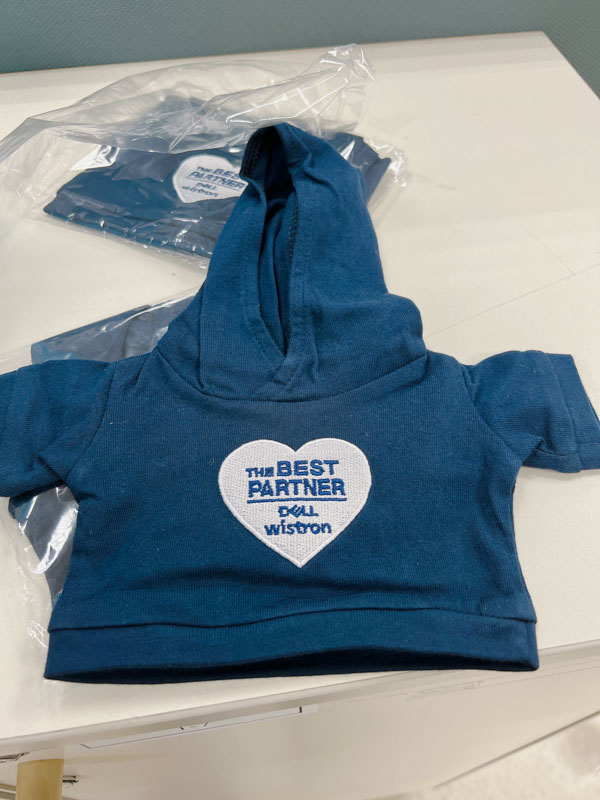 衣服客製化刺繡logo